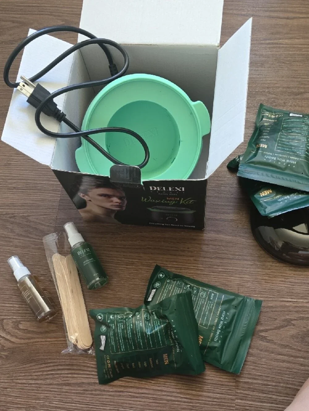 DELEXI Men Waxing Kit - Black & Green Wax Warmer